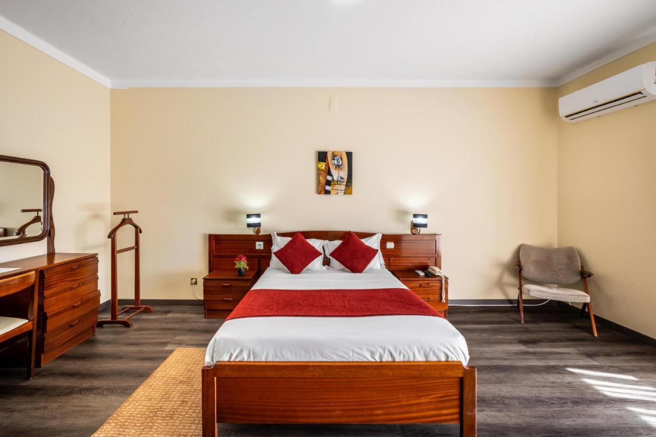 Hotel Colmeia مونتي ريال المظهر الخارجي الصورة